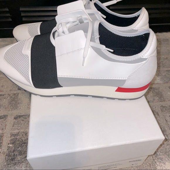 Balenciaga - Picture 4 of 9